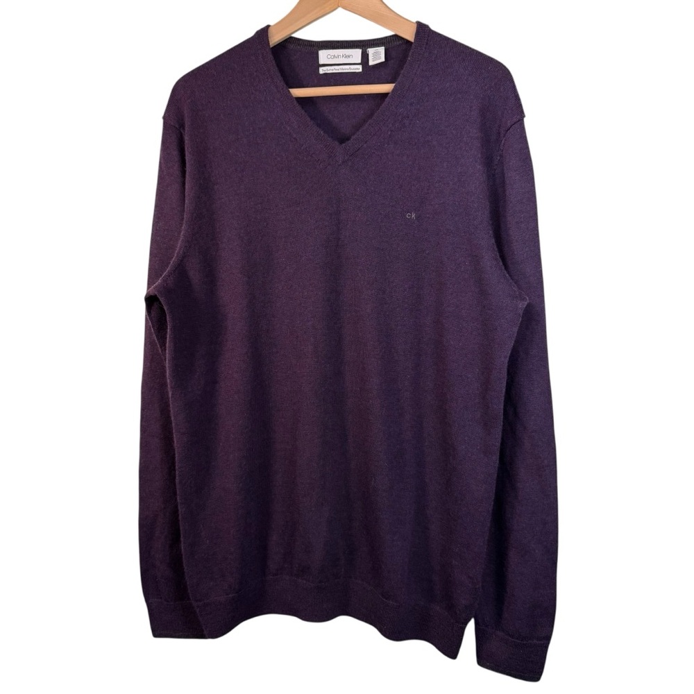 Calvin Klein Extra Fine Merino Wool Sweater Size Large Purple V-Neck Pullover